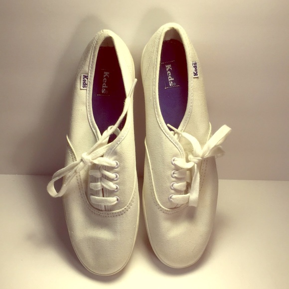 Shoes - Keds -white “skippies” sneakers NWOT size 8